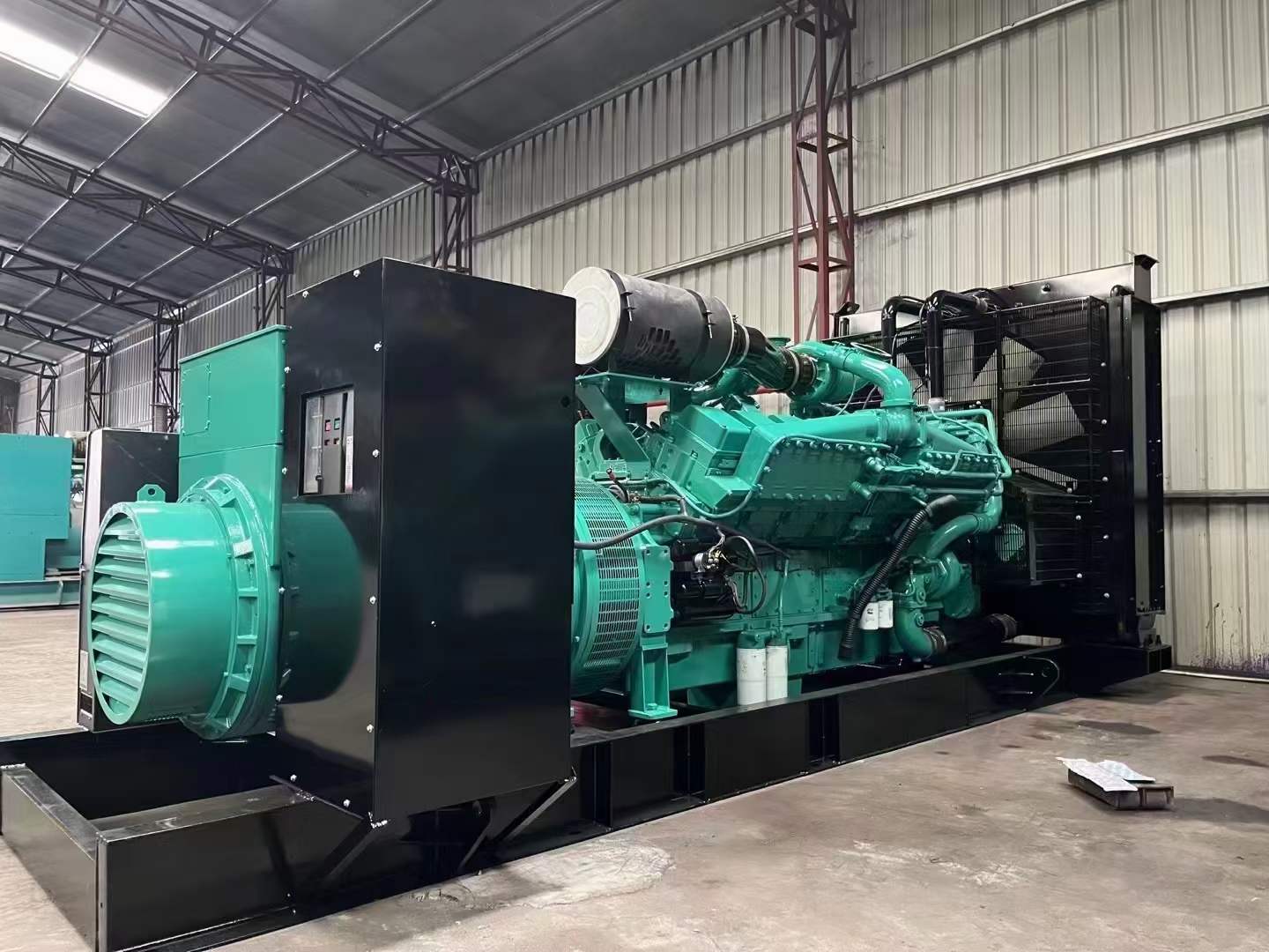 合水如何降低 800kW 柴油发电机输出电流的波动？