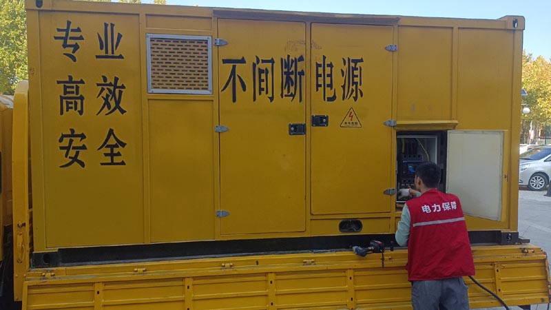 合水柴油发电机组和UPS电源配合使用时，如何避免切换过程中的电力中断？